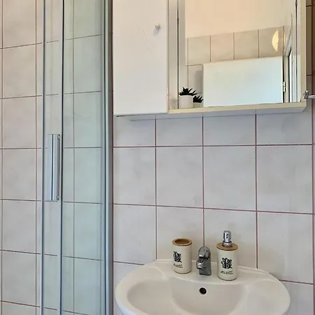 In With Sea View, Balcony, Air Conditioning, Wifi 4174-10 Apartment Duce