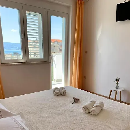 In With Sea View, Balcony, Air Conditioning, Wifi 4174-10 *